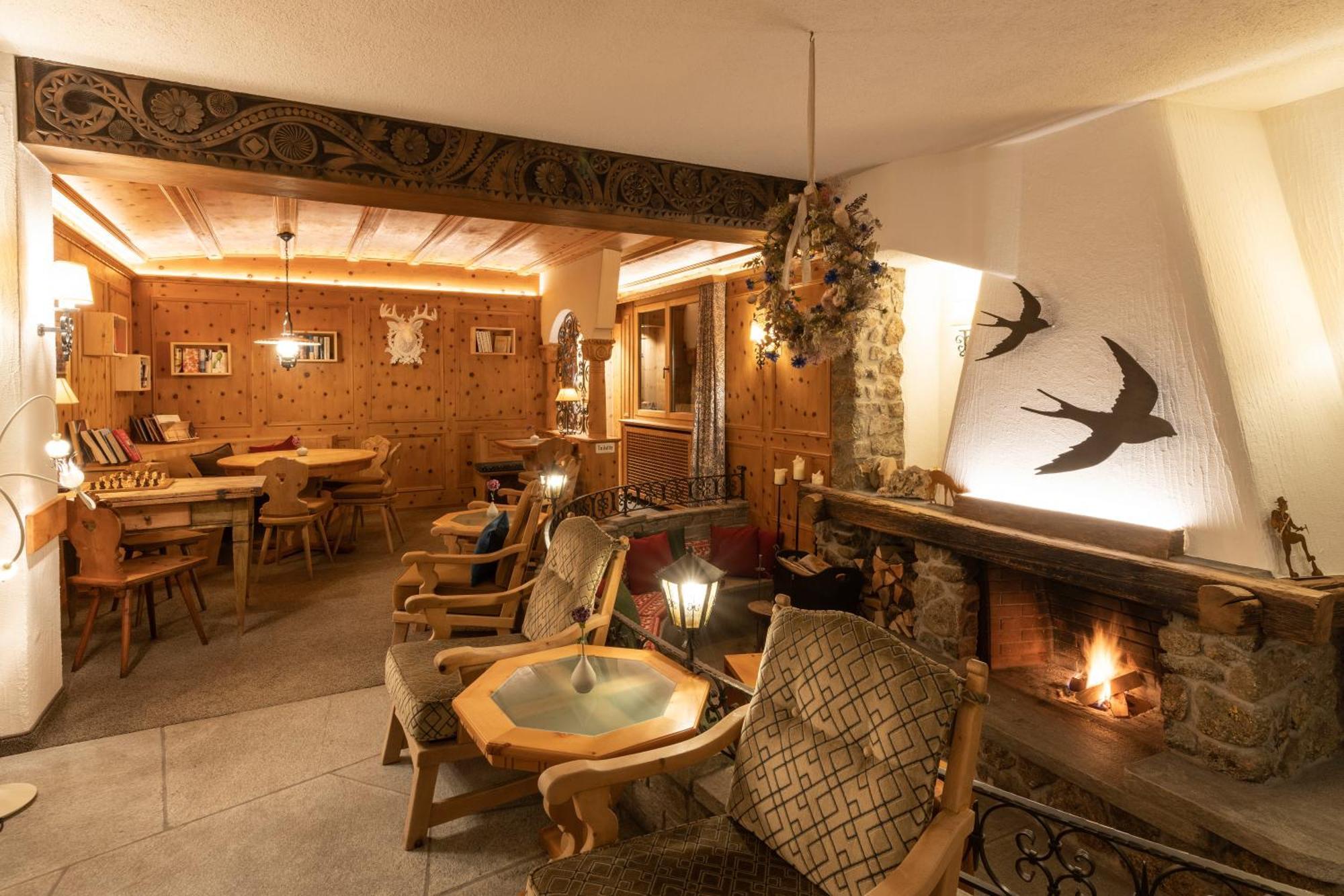 Hotel Chesa Randolina Sils Maria Exterior photo